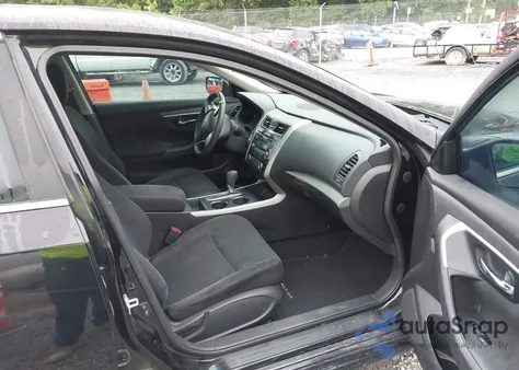 2015 Nissan Altima 2.5 S из США, поврежденный, VIN 1N4AL3AP4FC193050